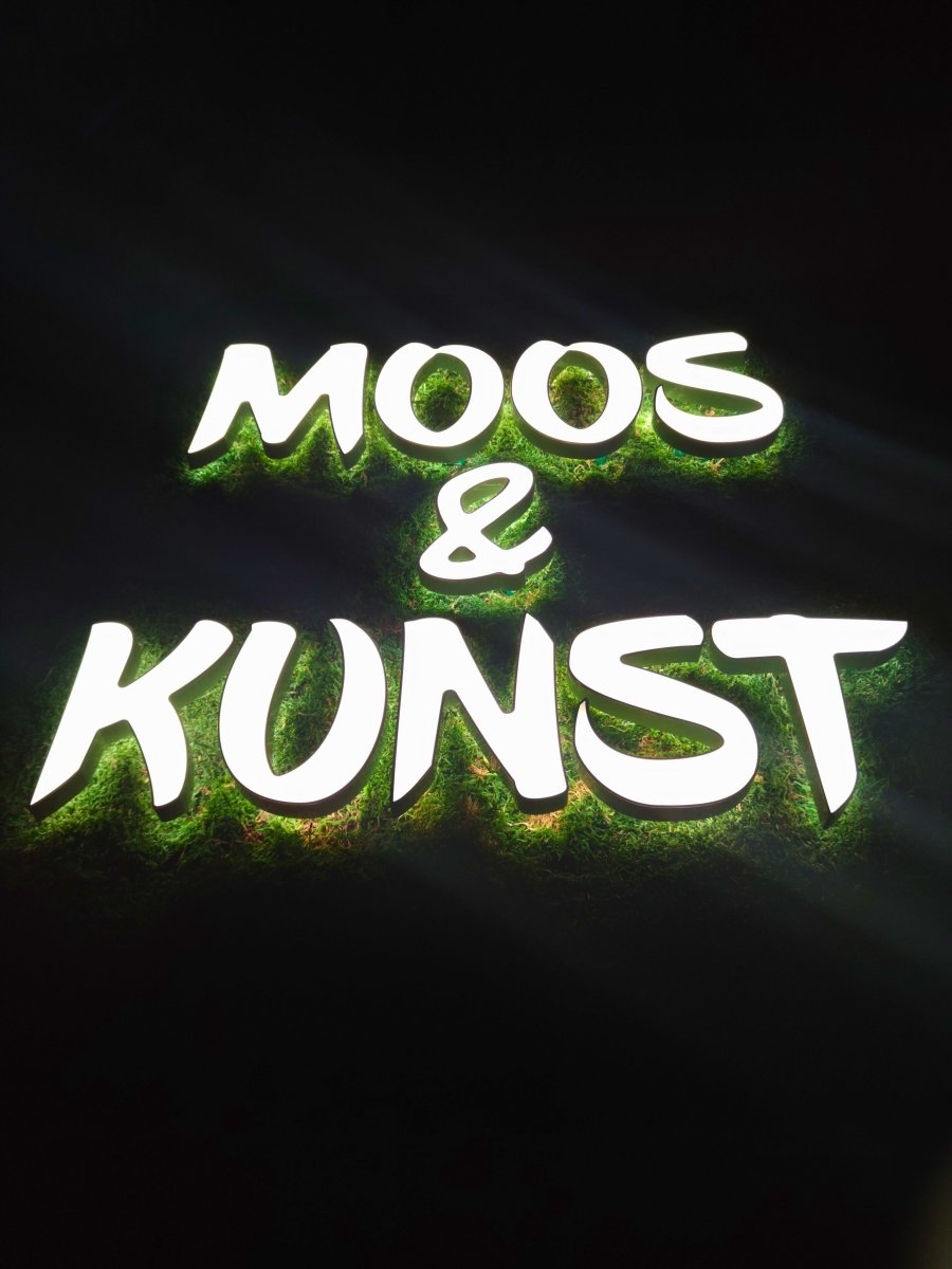 Moosbild beleuchtet mit Logo | 3D Buchstaben Front- und Rückleuchtend